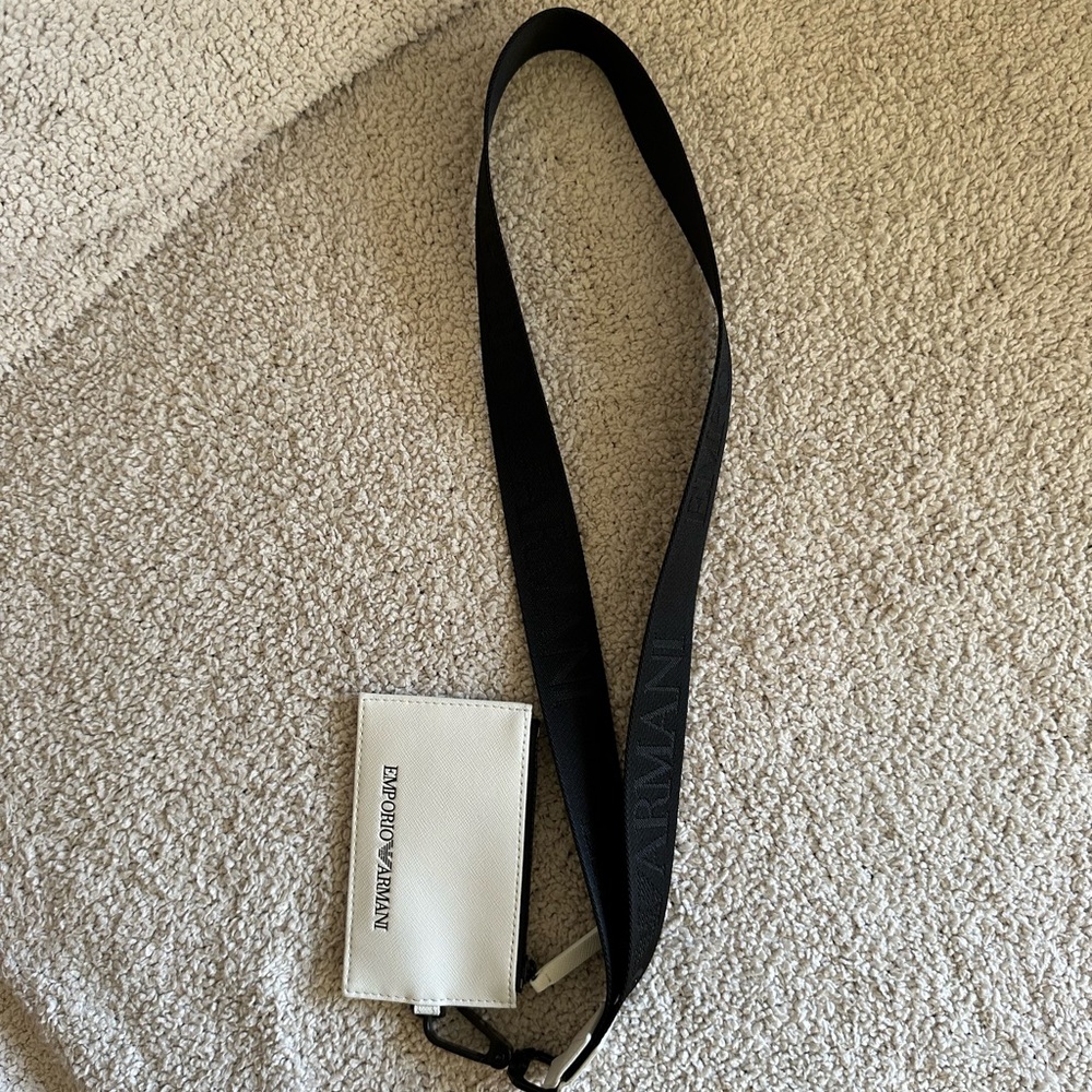 ‼️NEW EMPORIO ARMANI WHITE LEATHER BADGE HOLDER - LANYARD ‼️